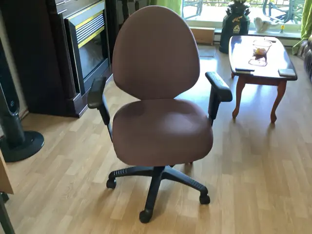chaise de bureau $55.00