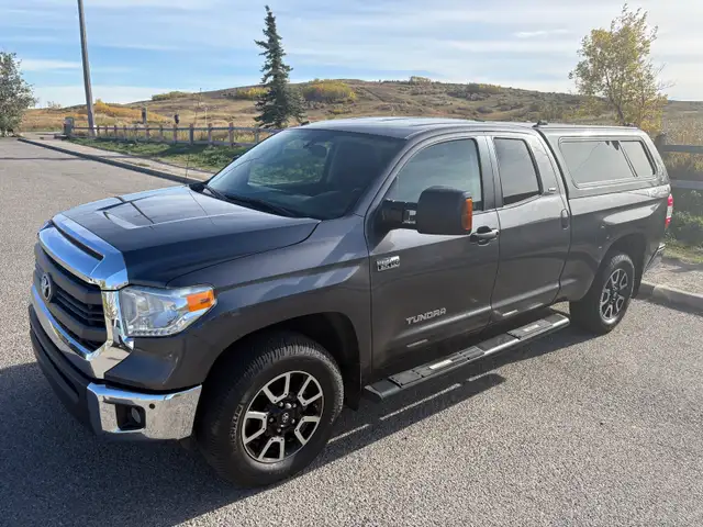 2014 Toyota Tundra 5.7 SR5, 6.5’ Box