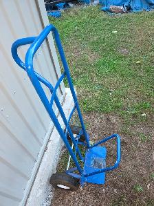 400 lb Flip-Down Hand Truck Moving Cart - Photo 9