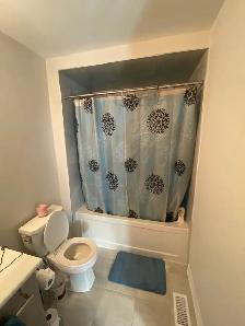 1 bedroom with shared kitchen and washroom for rent - Photo 5