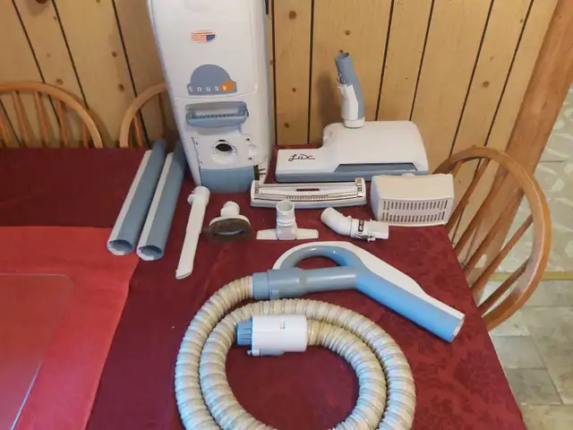 ELECTROLUX VACUUM CLEANER GUARDIAN MODEL WITH 2 YEAR WARRANTY