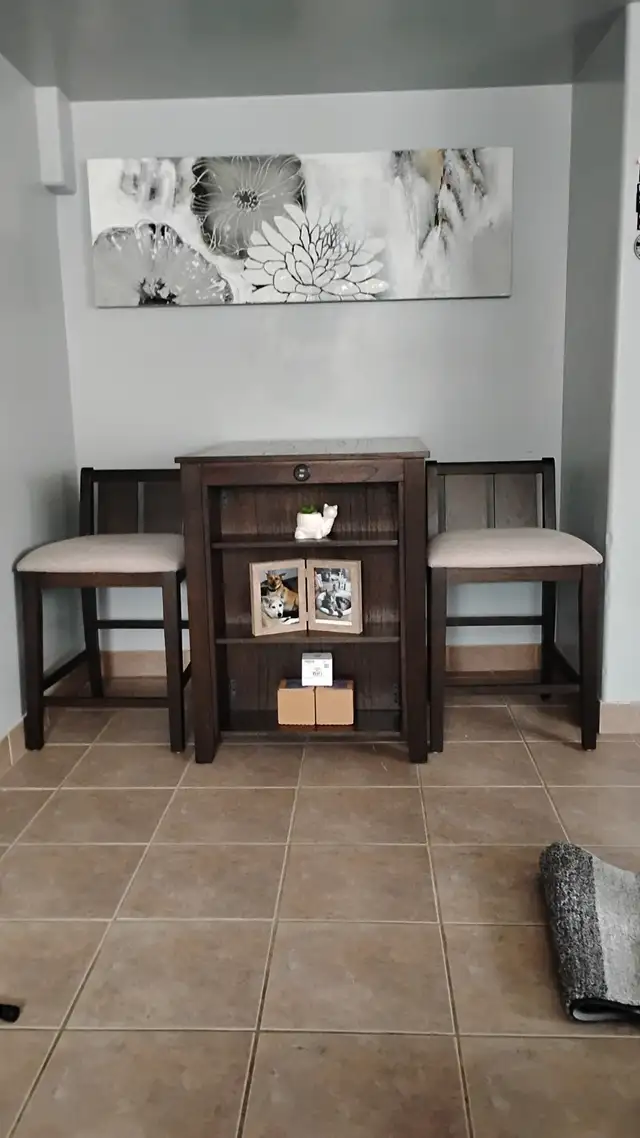 Kitchen table