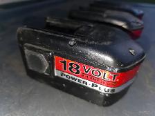 7 Milwaukee 18V Power Plus Old Style Batteries Need Work - Photo 8