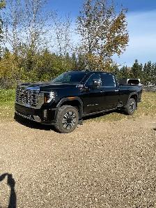 2025 GMC 3500 Denali