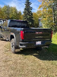 2025 GMC 3500 Denali - Photo 4
