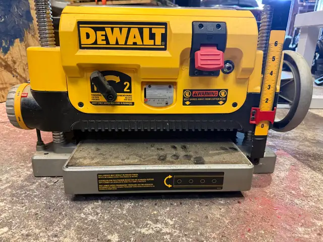 DeWalt DW735 13" Thickness Planer