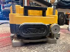 DeWalt DW735 13" Thickness Planer - Photo 2