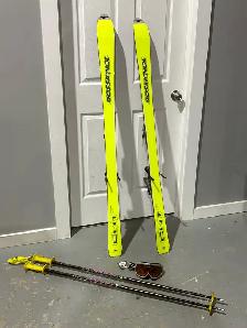 Rossignol CUT 10.4 150cm Ski Set w/ Poles & Goggles - Photo 2