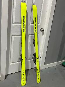 Rossignol CUT 10.4 150cm Ski Set w/ Poles & Goggles - Photo 4