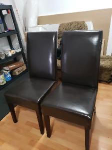 2 chaises en bonne etats - Photo 2