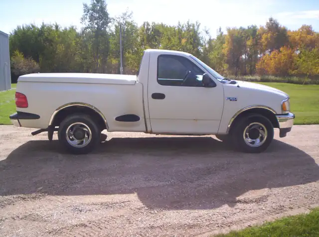 1998 Ford F150 Regular Cab Flareside Short Box Truck