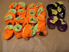 HALLOWEEN 10 PRS CHAUSSETTES POUR BEBE OU POUPEE