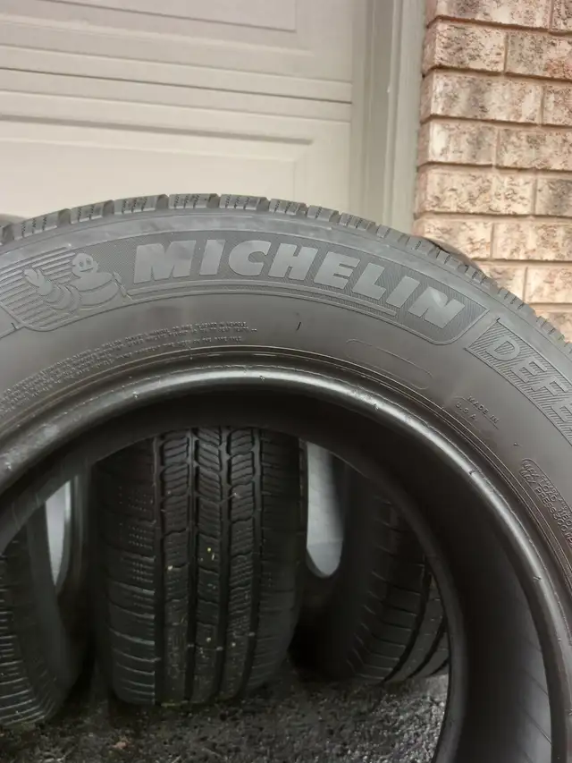 4 tires MICHELIN 265/65/R18 All season.