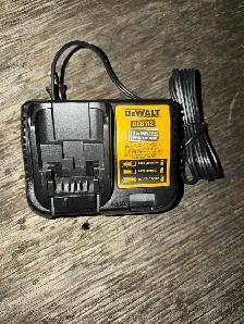 DeWALT DCB112 12V/20V MAX Battery Charger