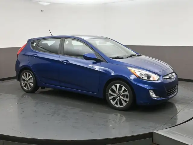 2016 Hyundai Accent SE Sunroof, Alloys, Heated Seats, A/C, LOW K