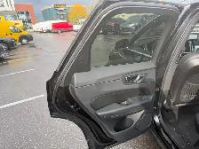 2018 Volvo XC60 MOMENTUM AWD LEATHER PAN/ROOF B/SPOT REAR CAMERA - Photo 23