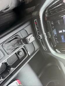 2018 Volvo XC60 MOMENTUM AWD LEATHER PAN/ROOF B/SPOT REAR CAMERA - Photo 34