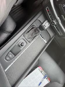 2018 Volvo XC60 MOMENTUM AWD LEATHER PAN/ROOF B/SPOT REAR CAMERA - Photo 35