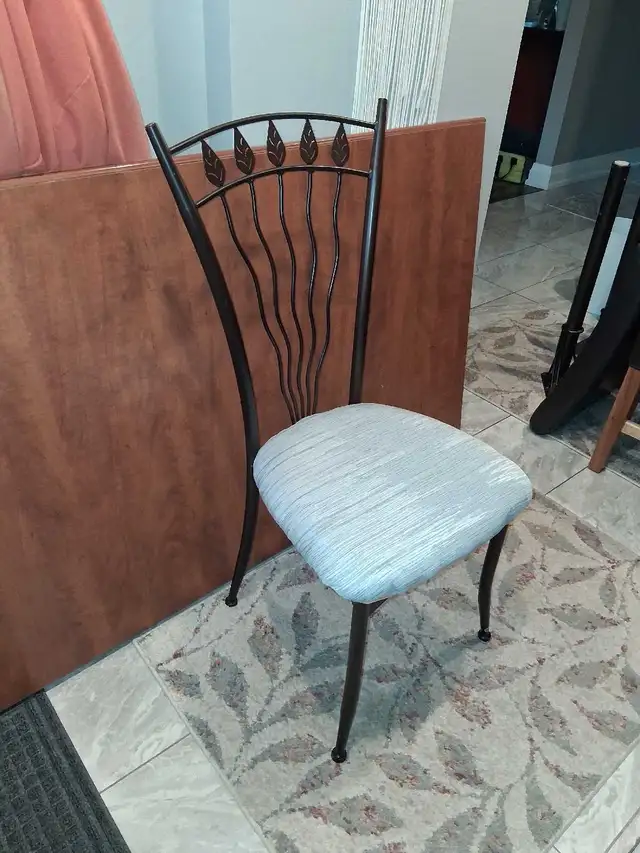 dining table & chairs
