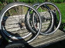 700 C Bike Wheels, with Tubes and Tires - Photo 6