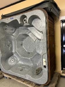 Hot Tubs Sale! All tubs must go! - Photo 3