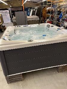 Hot Tubs Sale! All tubs must go! - Photo 5
