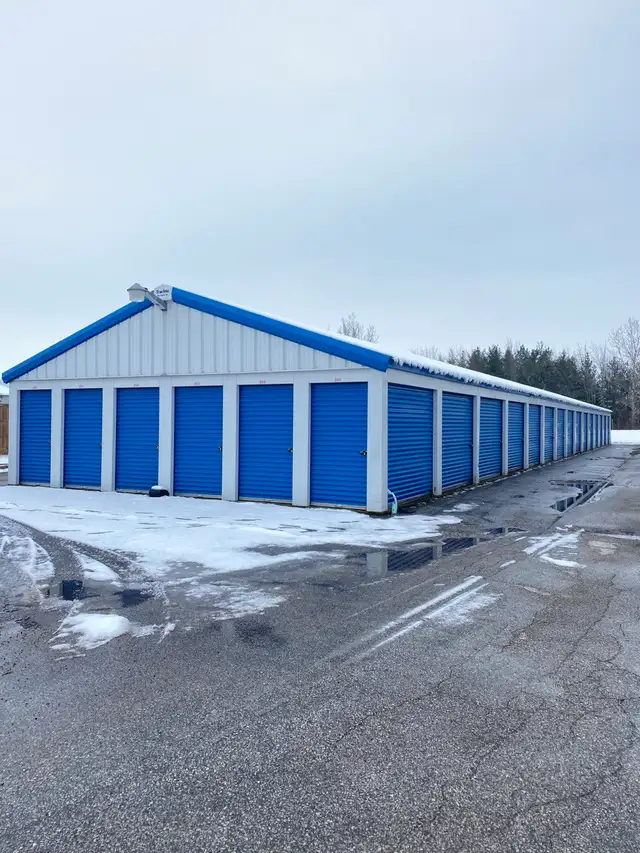 Welcome To Ultimate Storage Facility Petrolia
