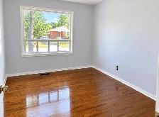 3 Bed House Main Floor for Rent, Nov 1, Victoria Park & 401 - Photo 5