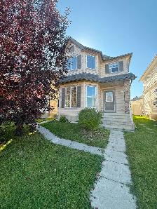 3 bedrooms and 2.5 washrooms single family house for RENT