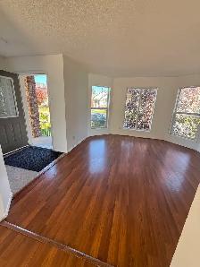 3 bedrooms and 2.5 washrooms single family house for RENT - Photo 3