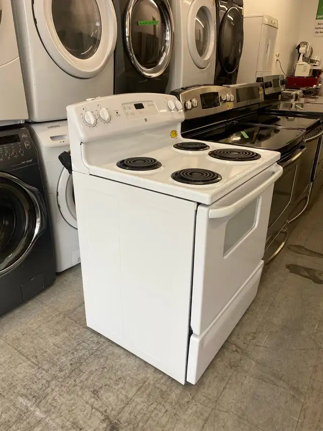 ️ CUISINIÈRE GENERAL ELECTRIC BLANCHE À SERPENTIN