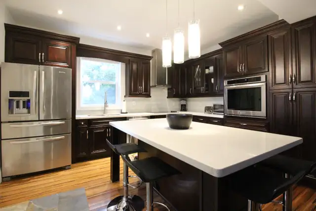 Luxury 2-Bedroom Apartment for Rent – The Beaches, Toronto