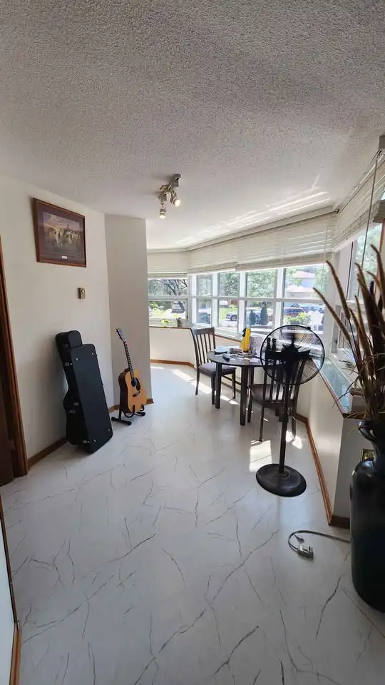 3 Beds 2 Baths Apartment for rent