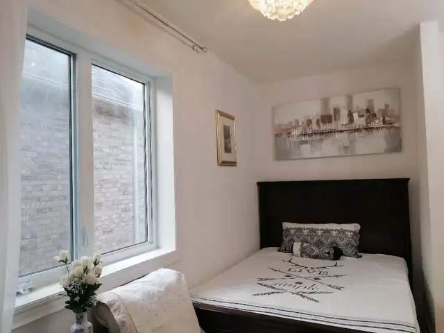 Nice big room(Yonge Street/Elgin Mills West)