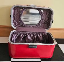 Cosmetic Jewelry Train Case