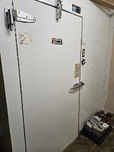 16 ft 8 door Walk in Cooler for sale - Photo 3