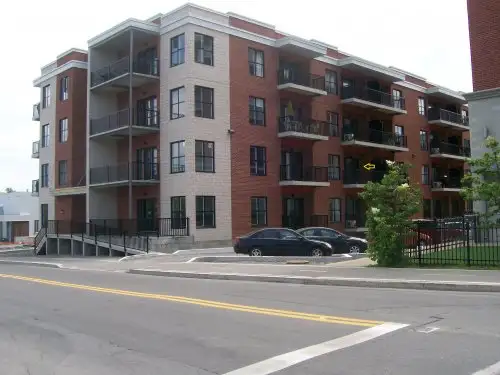 Superbe condo 3 ½ près de la gare de Sainte-Thérèse.