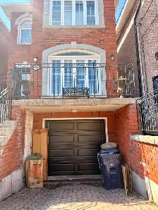 ⭐️NEW GARAGE DOORS⭐️ - Photo 3