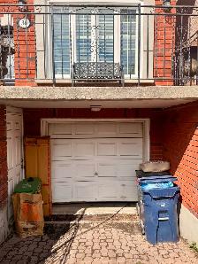 ⭐️NEW GARAGE DOORS⭐️ - Photo 4