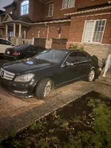 2013 Mercedes C350 4 Matic - Photo 3