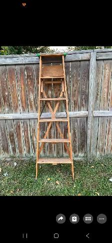 6 ft ladder - Photo 2