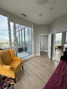 Private room with private washroom available at penthouse - Photo 2