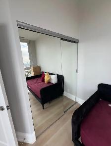 Private room with private washroom available at penthouse - Photo 4