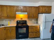 Beautiful 4-Bedroom Upper Unit for Rent Brampton - Photo 2