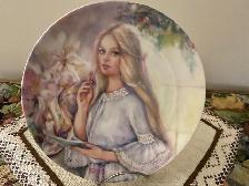 PORCELINE PLAQUE, BLACK STATUES,  'collectables'