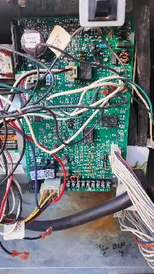 CNT07991 Trane XV95 circuit board
