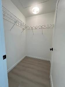 Spacious 952 Sq Ft 2 Bed   2 Bath Corner Condo - Photo 7