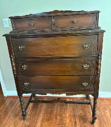 Antique furniture for sale. - Photo 2