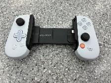 Backbone BB-02 PlayStation IPhone Controller
