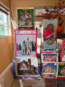14 LIGHT  UP CHRISTMASVILLAGES sti in the boxes! Take all $100 - Photo 2